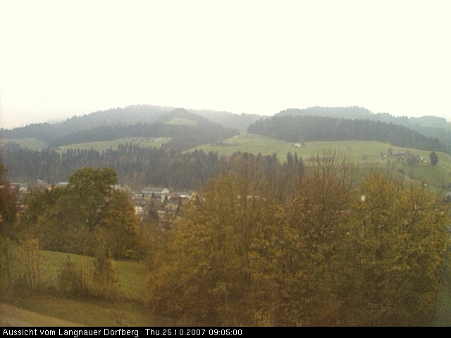 Webcam-Bild: Aussicht vom Dorfberg in Langnau 20071025-090500