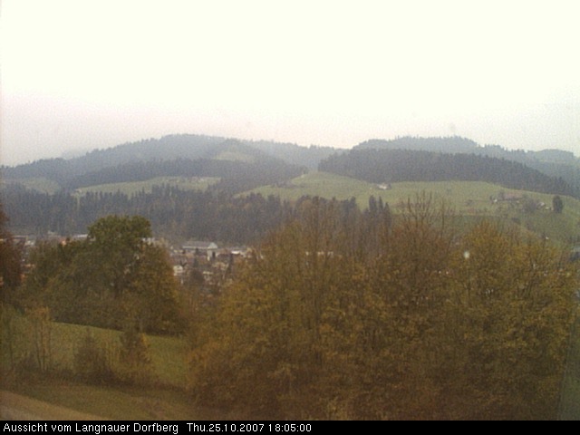 Webcam-Bild: Aussicht vom Dorfberg in Langnau 20071025-180500