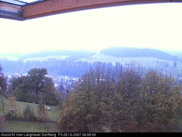 Webcam-Bild: Aussicht vom Dorfberg in Langnau 20071026-080500