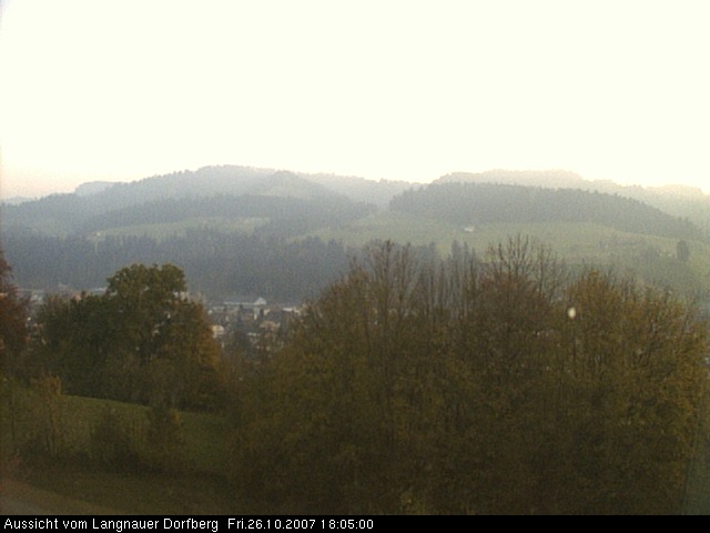 Webcam-Bild: Aussicht vom Dorfberg in Langnau 20071026-180500