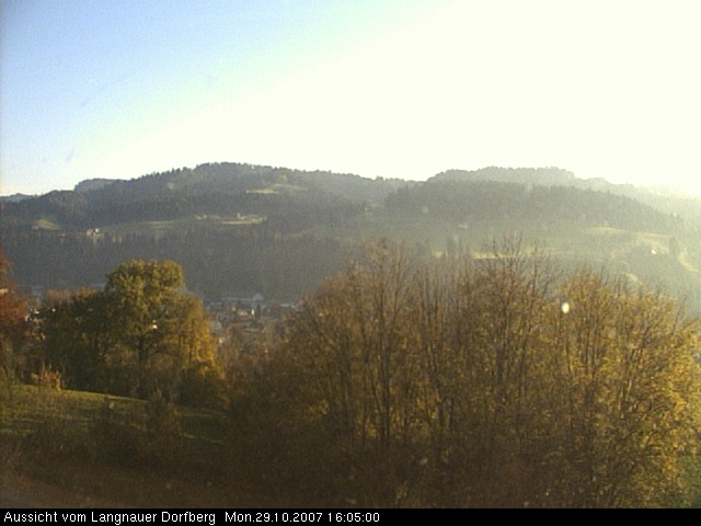 Webcam-Bild: Aussicht vom Dorfberg in Langnau 20071029-160500