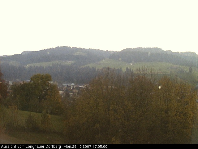 Webcam-Bild: Aussicht vom Dorfberg in Langnau 20071029-170500