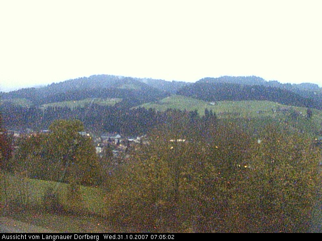 Webcam-Bild: Aussicht vom Dorfberg in Langnau 20071031-070500