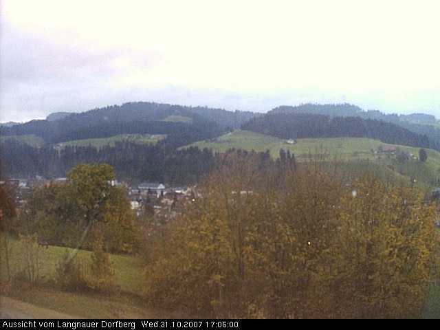 Webcam-Bild: Aussicht vom Dorfberg in Langnau 20071031-170500
