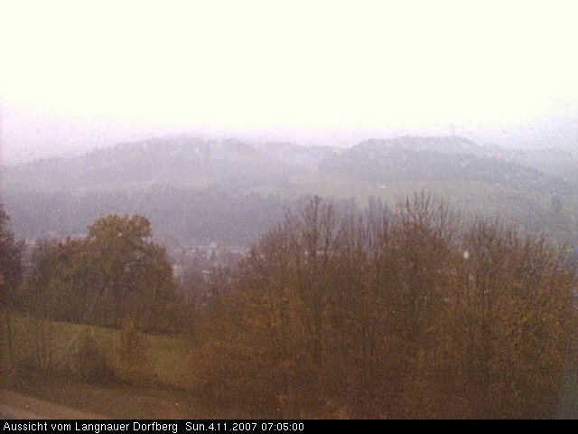 Webcam-Bild: Aussicht vom Dorfberg in Langnau 20071104-070500