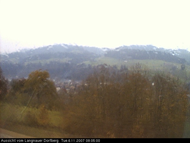 Webcam-Bild: Aussicht vom Dorfberg in Langnau 20071106-080500