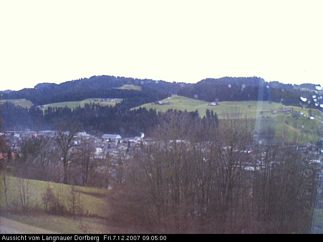 Webcam-Bild: Aussicht vom Dorfberg in Langnau 20071207-090500