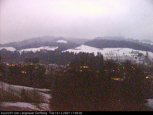 Webcam-Bild: Aussicht vom Dorfberg in Langnau 20071218-170500