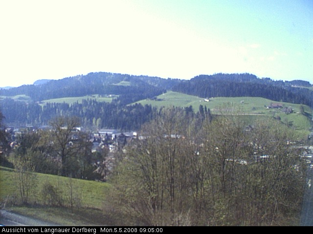 Webcam-Bild: Aussicht vom Dorfberg in Langnau 20080505-090500
