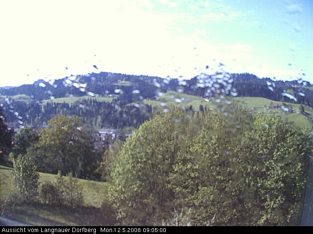 Webcam-Bild: Aussicht vom Dorfberg in Langnau 20080512-090500