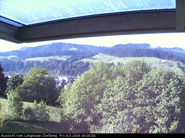 Webcam-Bild: Aussicht vom Dorfberg in Langnau 20080516-080500