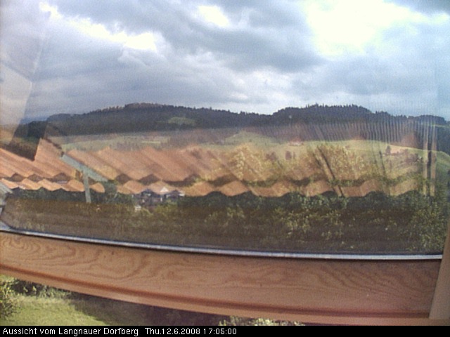 Webcam-Bild: Aussicht vom Dorfberg in Langnau 20080612-170500