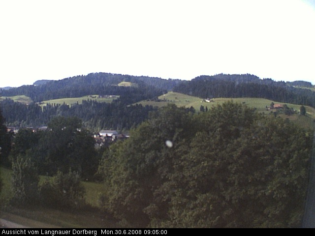 Webcam-Bild: Aussicht vom Dorfberg in Langnau 20080630-090500