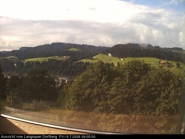 Webcam-Bild: Aussicht vom Dorfberg in Langnau 20080718-090500