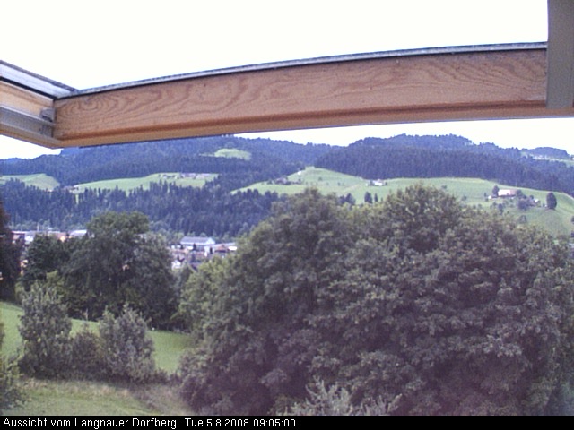 Webcam-Bild: Aussicht vom Dorfberg in Langnau 20080805-090500