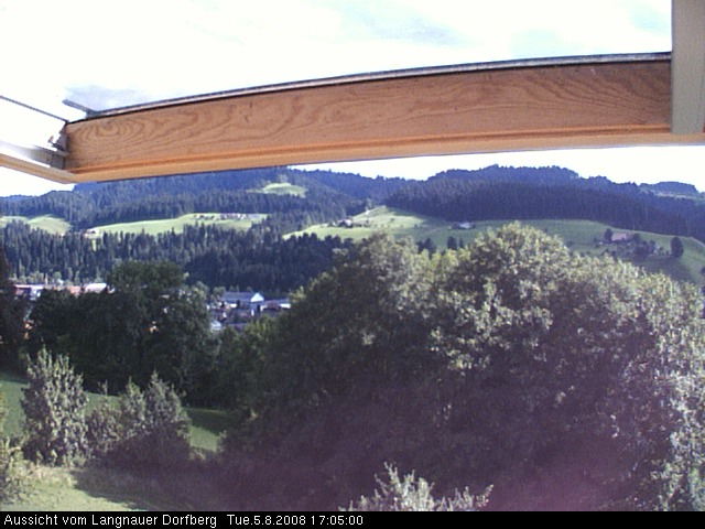 Webcam-Bild: Aussicht vom Dorfberg in Langnau 20080805-170500