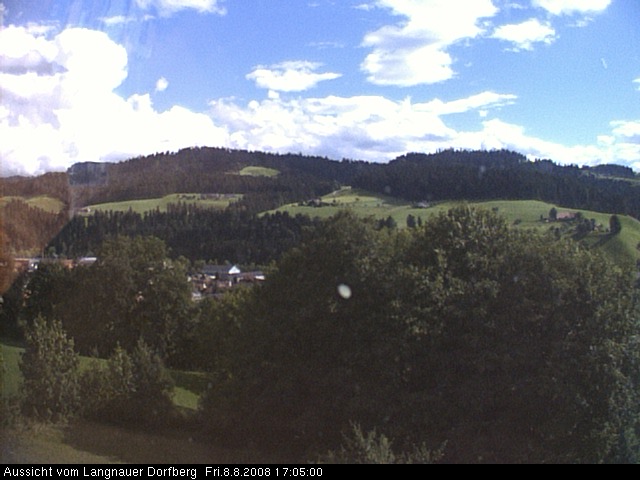 Webcam-Bild: Aussicht vom Dorfberg in Langnau 20080808-170500