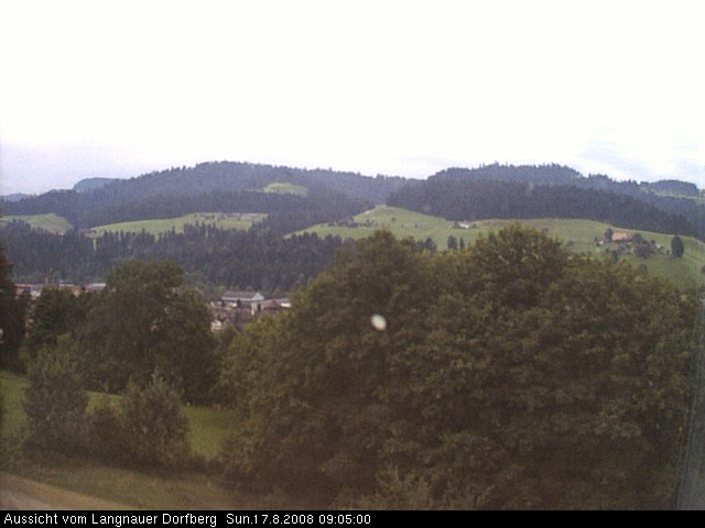 Webcam-Bild: Aussicht vom Dorfberg in Langnau 20080817-090500
