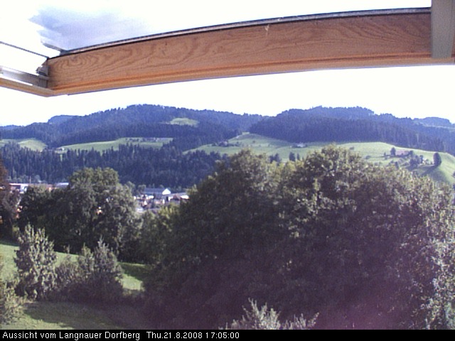 Webcam-Bild: Aussicht vom Dorfberg in Langnau 20080821-170500