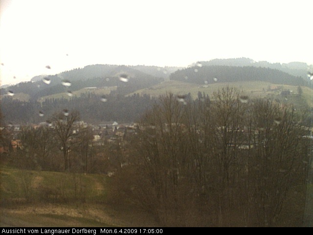 Webcam-Bild: Aussicht vom Dorfberg in Langnau 20090406-170500