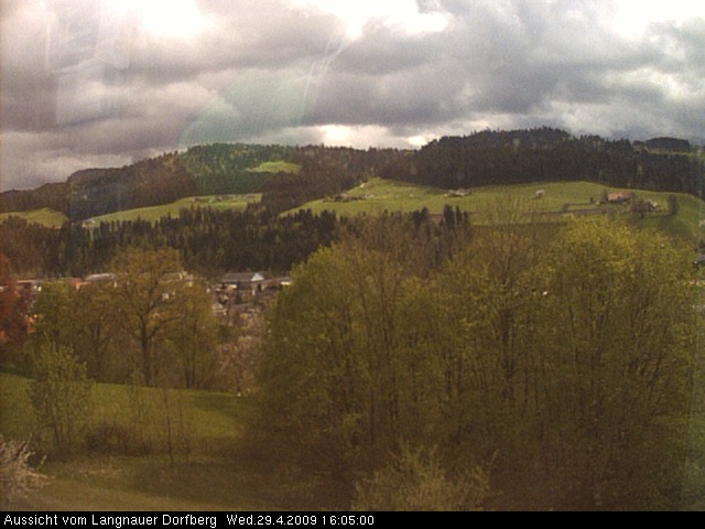 Webcam-Bild: Aussicht vom Dorfberg in Langnau 20090429-160500
