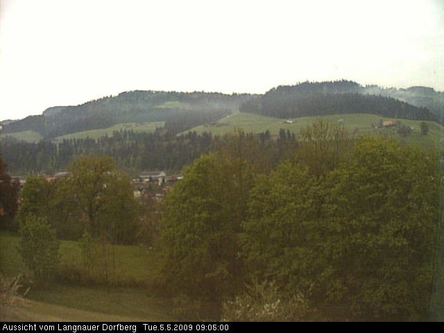 Webcam-Bild: Aussicht vom Dorfberg in Langnau 20090505-090500