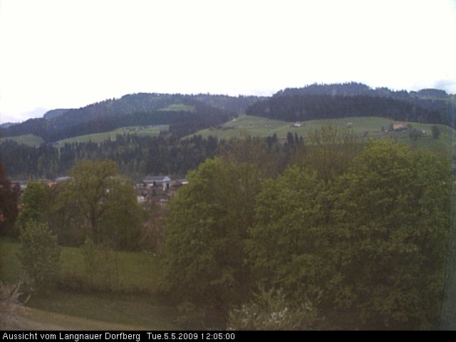 Webcam-Bild: Aussicht vom Dorfberg in Langnau 20090505-120500