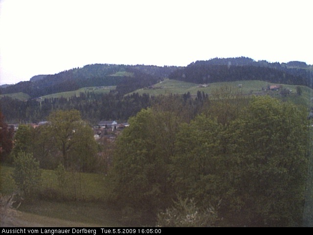 Webcam-Bild: Aussicht vom Dorfberg in Langnau 20090505-160500
