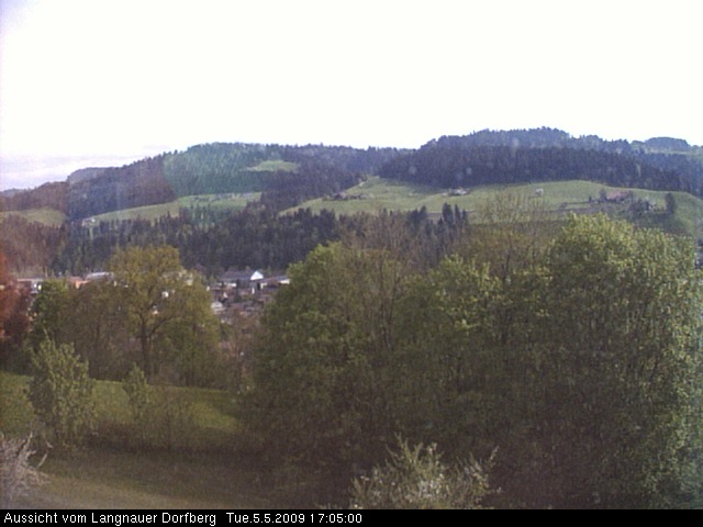 Webcam-Bild: Aussicht vom Dorfberg in Langnau 20090505-170500
