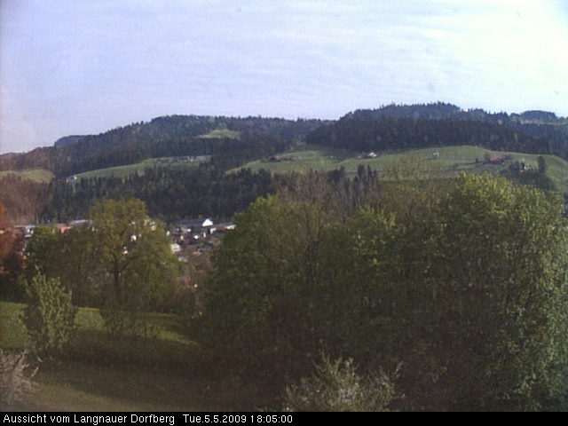 Webcam-Bild: Aussicht vom Dorfberg in Langnau 20090505-180500
