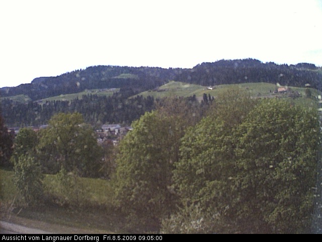 Webcam-Bild: Aussicht vom Dorfberg in Langnau 20090508-090500