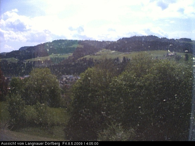 Webcam-Bild: Aussicht vom Dorfberg in Langnau 20090508-140500