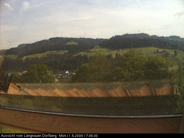 Webcam-Bild: Aussicht vom Dorfberg in Langnau 20090511-170500