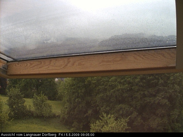 Webcam-Bild: Aussicht vom Dorfberg in Langnau 20090515-090500