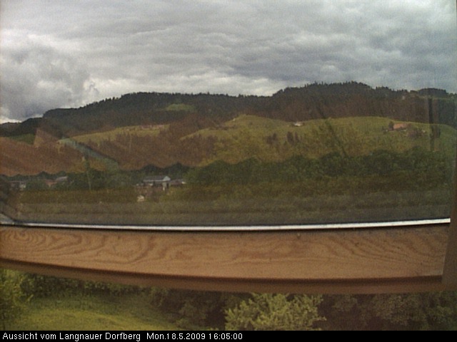 Webcam-Bild: Aussicht vom Dorfberg in Langnau 20090518-160500