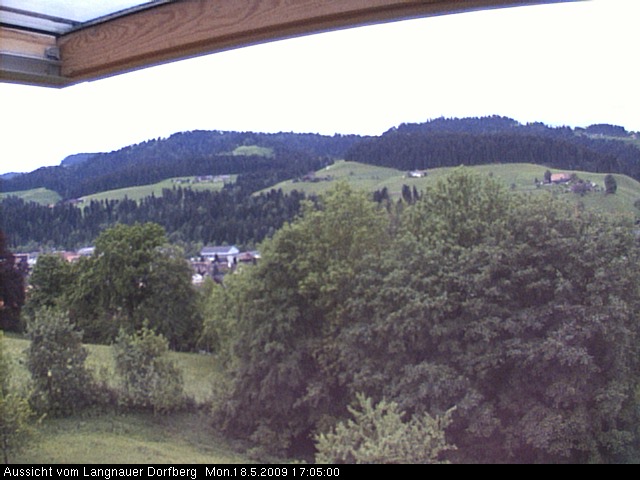 Webcam-Bild: Aussicht vom Dorfberg in Langnau 20090518-170500