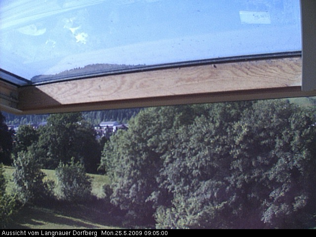 Webcam-Bild: Aussicht vom Dorfberg in Langnau 20090525-090500