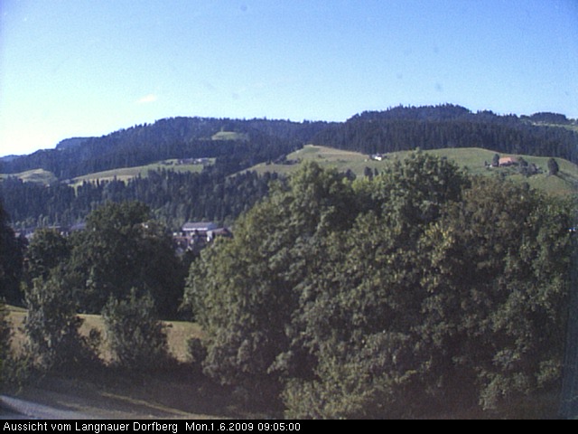 Webcam-Bild: Aussicht vom Dorfberg in Langnau 20090601-090500