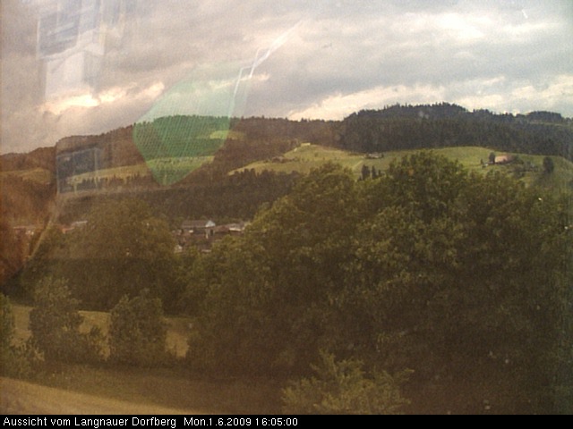 Webcam-Bild: Aussicht vom Dorfberg in Langnau 20090601-160500
