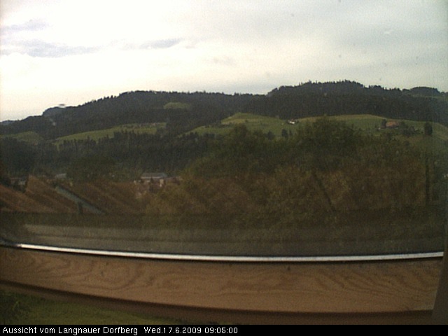Webcam-Bild: Aussicht vom Dorfberg in Langnau 20090617-090500