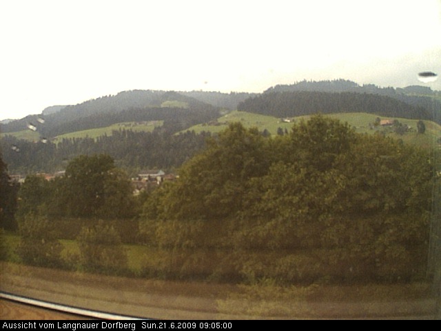 Webcam-Bild: Aussicht vom Dorfberg in Langnau 20090621-090500