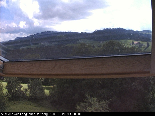 Webcam-Bild: Aussicht vom Dorfberg in Langnau 20090628-160500