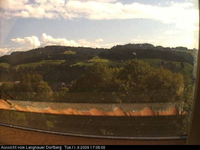 Webcam-Bild: Aussicht vom Dorfberg in Langnau 20090811-170500