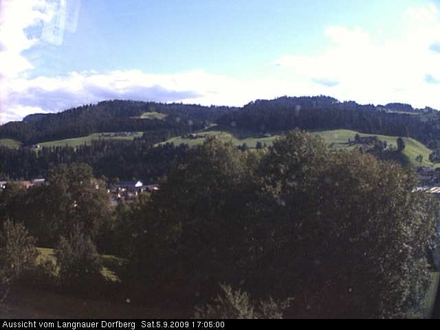Webcam-Bild: Aussicht vom Dorfberg in Langnau 20090905-170500