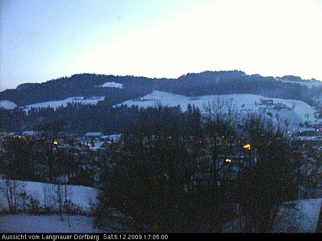 Webcam-Bild: Aussicht vom Dorfberg in Langnau 20091205-170500