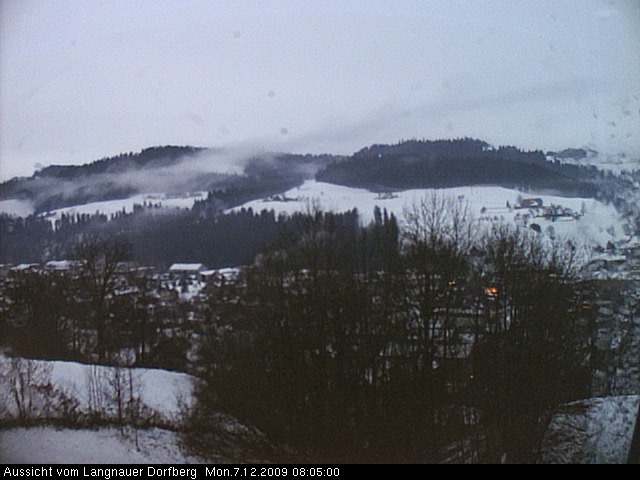 Webcam-Bild: Aussicht vom Dorfberg in Langnau 20091207-080500