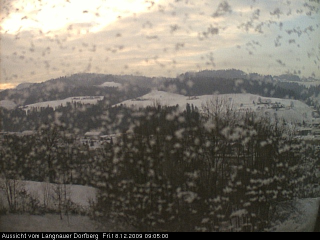 Webcam-Bild: Aussicht vom Dorfberg in Langnau 20091218-090500