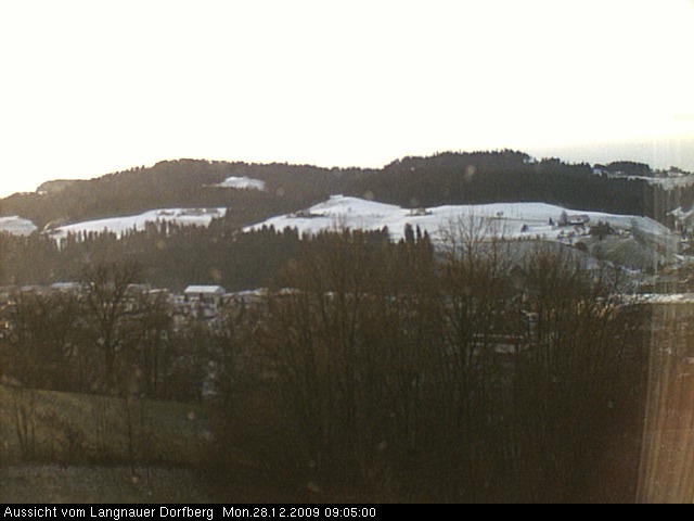 Webcam-Bild: Aussicht vom Dorfberg in Langnau 20091228-090500