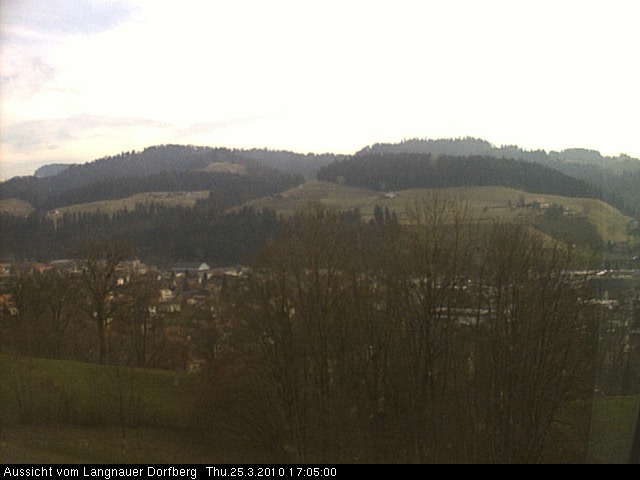 Webcam-Bild: Aussicht vom Dorfberg in Langnau 20100325-170500