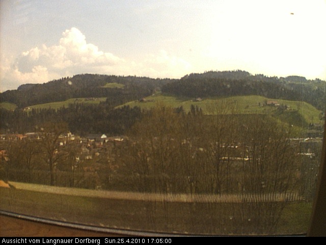 Webcam-Bild: Aussicht vom Dorfberg in Langnau 20100425-170500